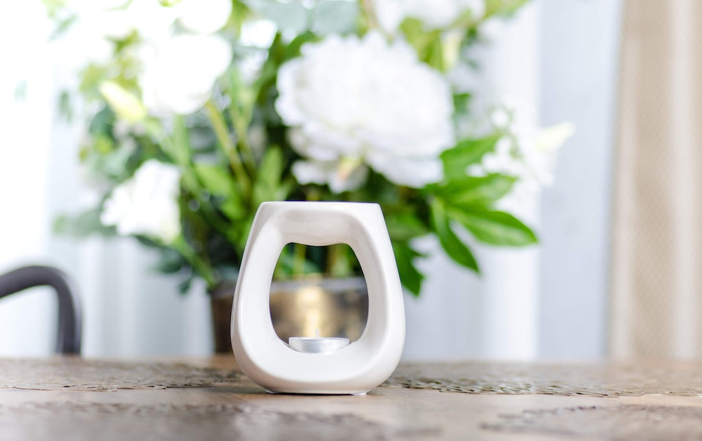 The Art of Blending Wax Melts to Create Unique Fragrances